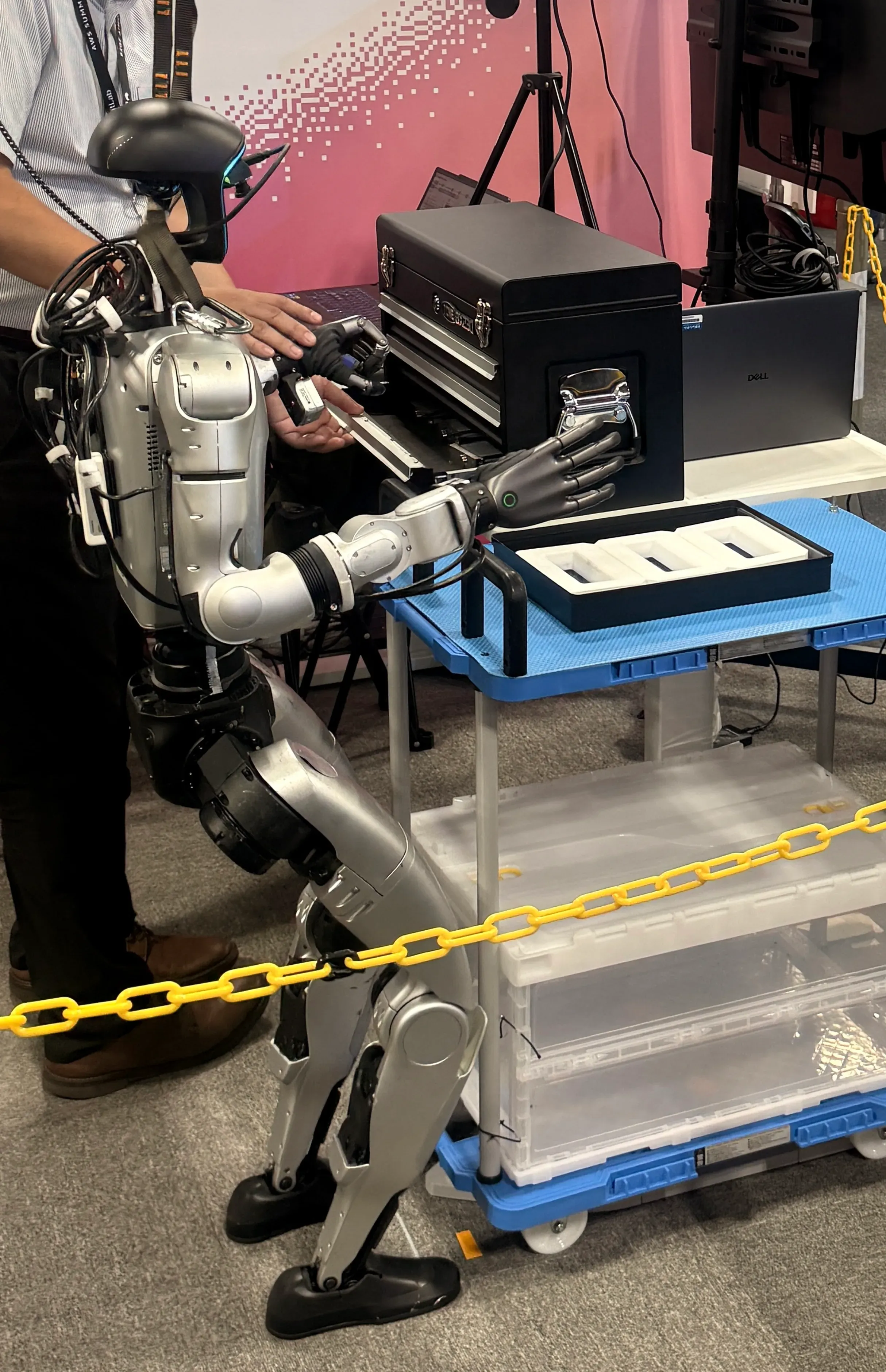 5本指ロボットの実演